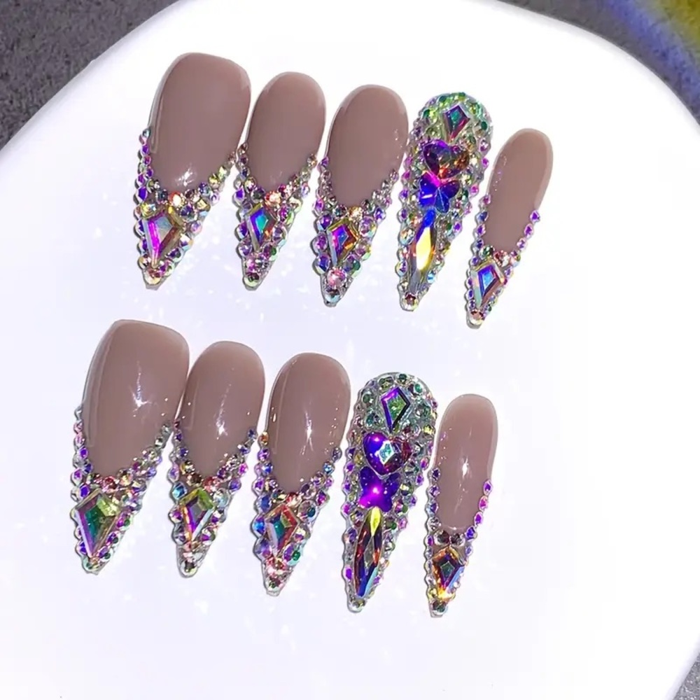 Handcrafted Almond & Teardrop Nails